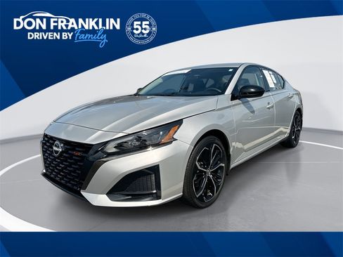 Used 2024 Nissan Altima 2.5 SR image 1