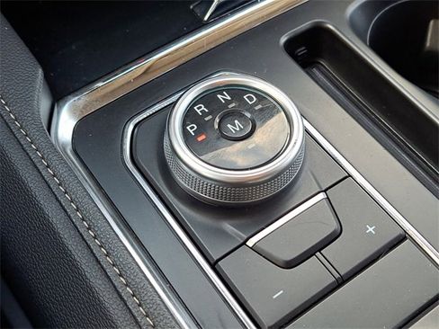 Used 2024 Ford Expedition XLT image 17