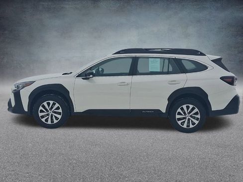 Used 2023 Subaru Outback 2.5i image 10