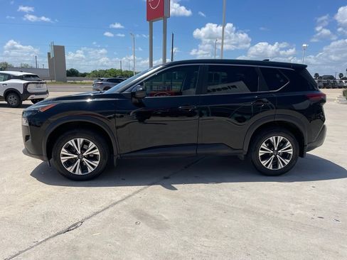 Certified 2022 Nissan Rogue SV FWD image 4