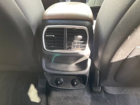Used 2019 Hyundai Santa Fe SEL AWD/4WD image 29