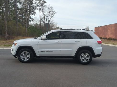 Used 2017 Jeep Grand Cherokee Laredo image 10