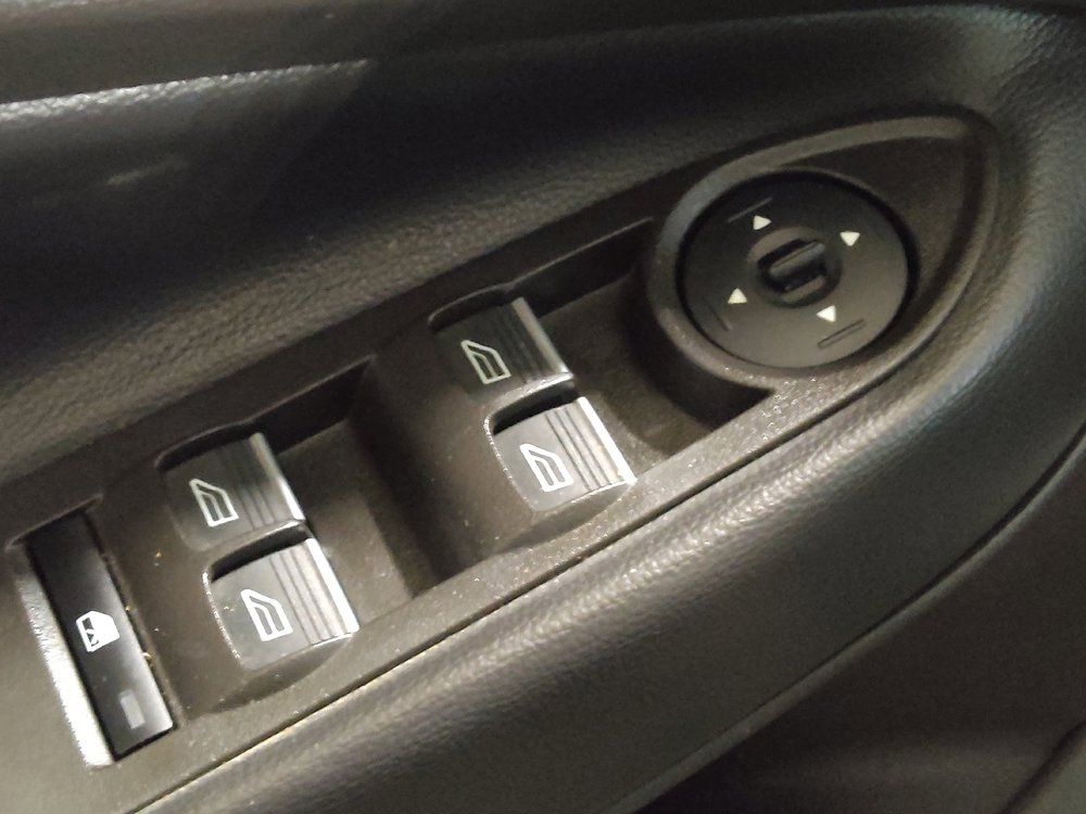 Used 2019 Ford Escape SE FWD image 27