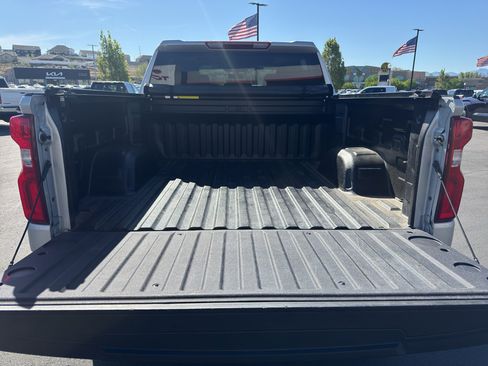 Used 2022 Chevrolet Silverado 1500 RST w/ Z71 Off-Road Package AWD/4WD image 7