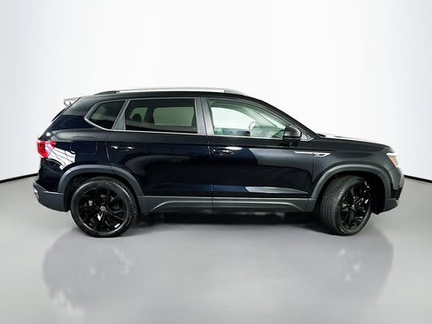 Certified 2023 Volkswagen Taos SE w/ Black Wheel Package AWD/4WD image 8