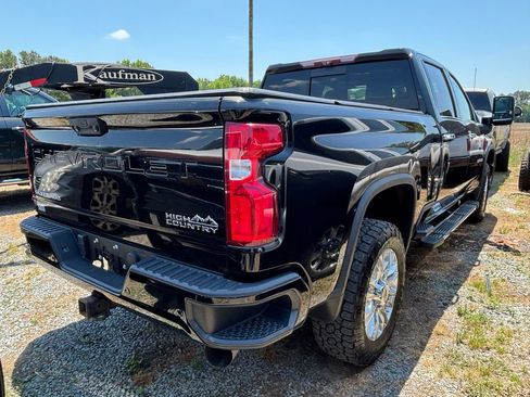 Used 2021 Chevrolet Silverado 2500 High Country w/ Z71 Off-Road Package AWD/4WD image 5