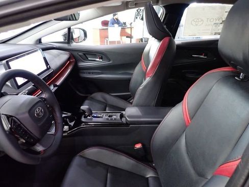 New 2026 Toyota Prius Plug-In Hybrid image 10