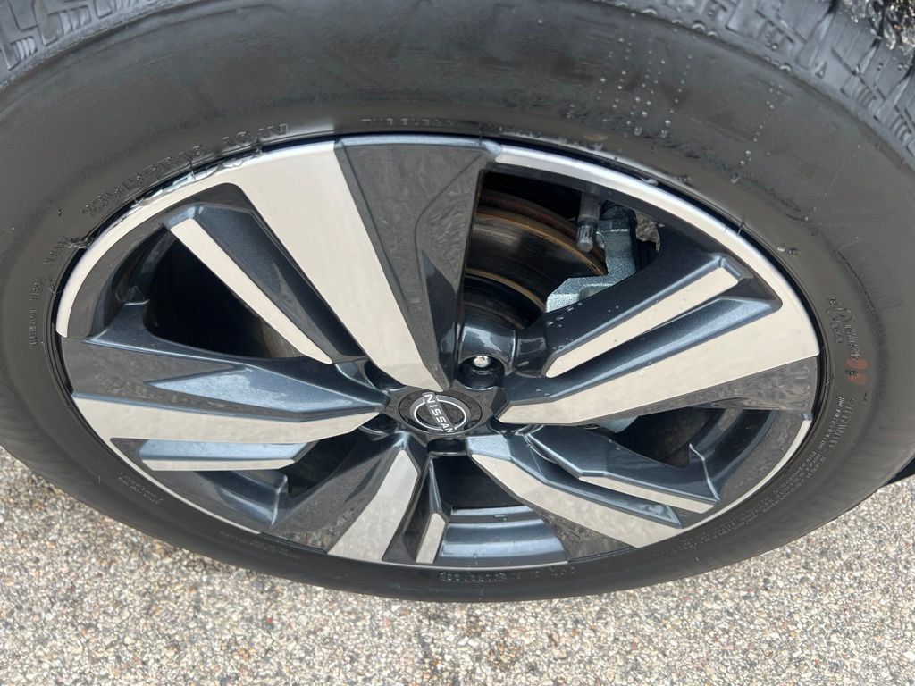 Certified 2023 Nissan Rogue SL AWD/4WD image 42