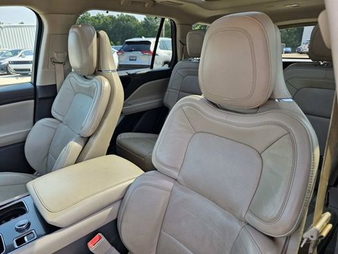 Used 2020 Lincoln Aviator Reserve w/ Equipment Group 202A AWD/4WD image 13