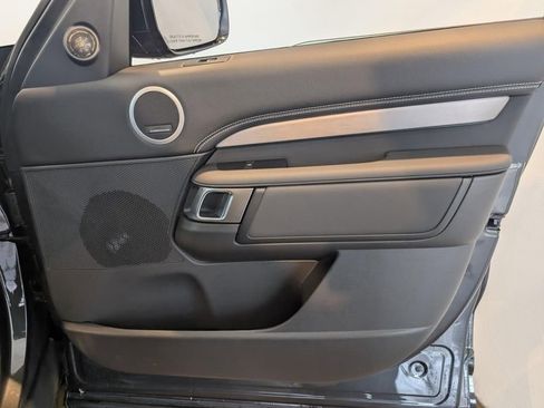 New 2026 Land Rover Discovery Limited Edition AWD/4WD image 33