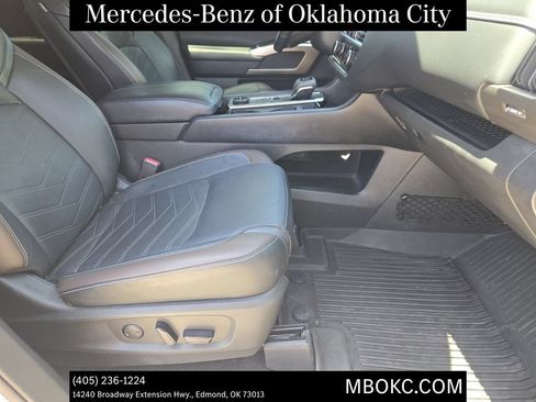 Used 2023 Nissan Pathfinder Platinum AWD/4WD image 13