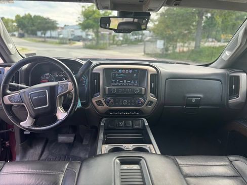 Used 2017 GMC Sierra 2500 Denali w/ Duramax Plus Package AWD/4WD image 12