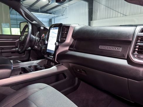 Used 2024 RAM 2500 Big Horn w/ Night Edition AWD/4WD image 20