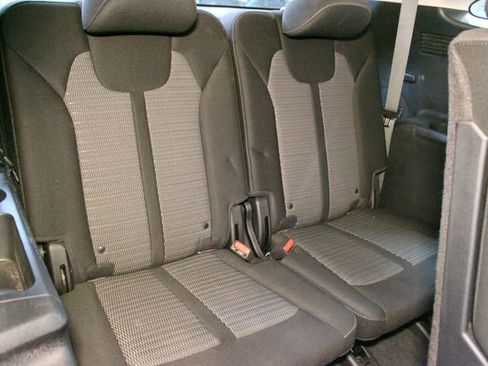 Used 2022 Kia Sorento LX AWD/4WD image 13
