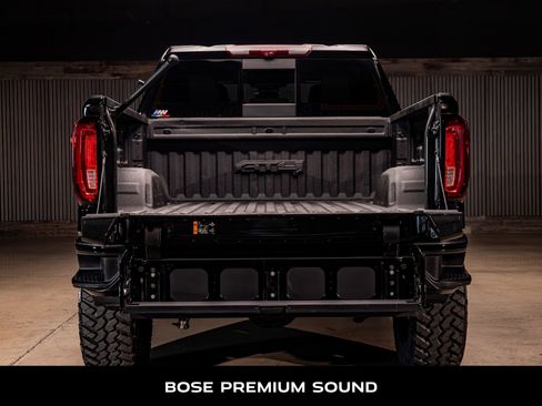 Used 2024 GMC Sierra 1500 AT4 w/ Technology Package image 9