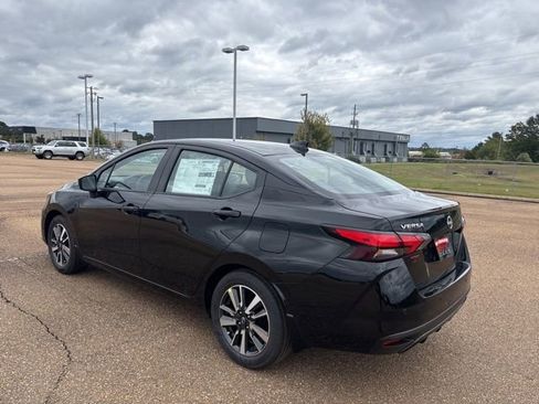 New 2025 Nissan Versa SV w/ Trunk Package image 2