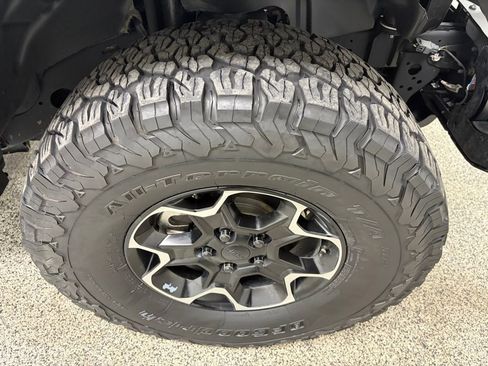 Used 2021 Jeep Wrangler Unlimited Rubicon 4xe w/ Steel Bumper Group image 9