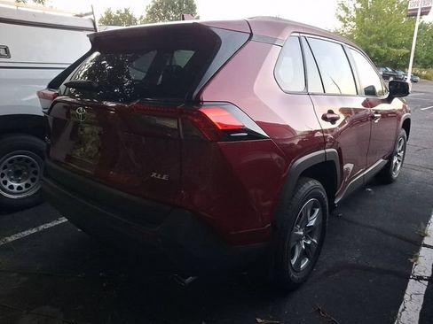 Used 2025 Toyota RAV4 XLE w/ Convenience Package FWD image 8