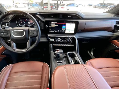 Used 2024 GMC Sierra 1500 Denali Ultimate image 16