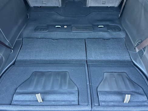 New 2026 Chrysler Pacifica Limited w/ Uconnect Theater Family Group image 17