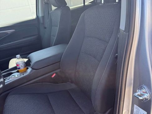 Used 2025 Honda Ridgeline Sport image 11