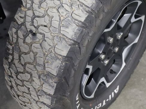 Used 2023 Jeep Wrangler Unlimited Rubicon 4xe w/ Cold Weather Group AWD/4WD image 35