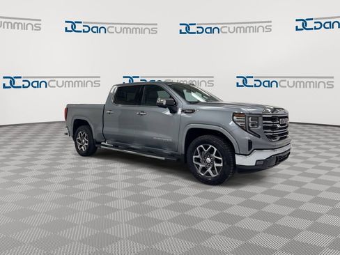 Used 2023 GMC Sierra 1500 SLT AWD/4WD image 2