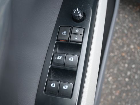 Used 2020 Toyota Camry SE image 15