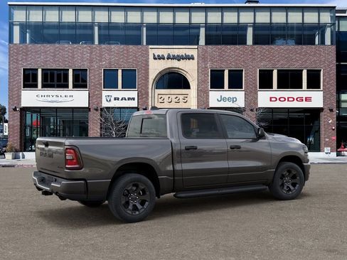 New 2027 RAM 1500 Express AWD/4WD image 4