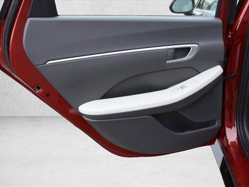 Certified 2025 Hyundai Sonata SEL FWD image 21