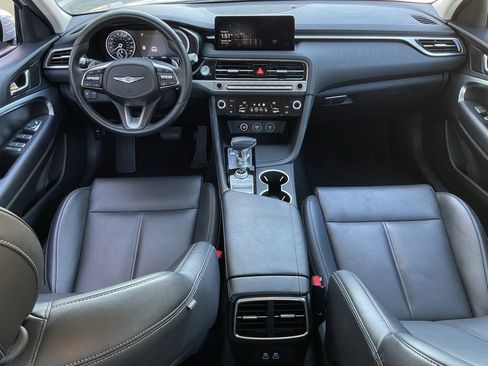 Used 2025 Genesis G70 2.5T image 19
