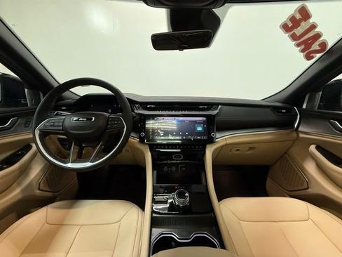 New 2026 Jeep Grand Cherokee Limited AWD/4WD image 14