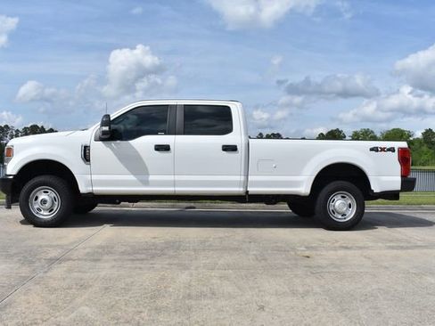 Used 2022 Ford F250 XL w/ Power Equipment Group image 3
