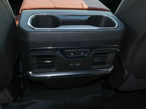 New 2026 GMC Sierra 3500 Denali Ultimate AWD/4WD image 14