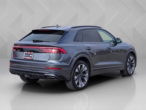 Certified 2024 Audi Q8 Prestige image 6