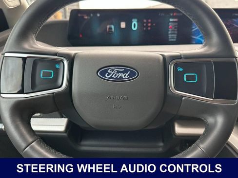 Used 2025 Ford Expedition Active AWD/4WD image 30