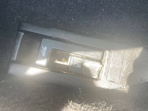Used 2019 Subaru Impreza 2.0i Premium AWD/4WD image 24