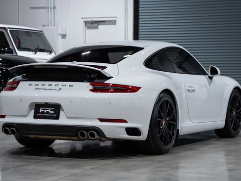 Used 2017 Porsche 911 Carrera S image 15