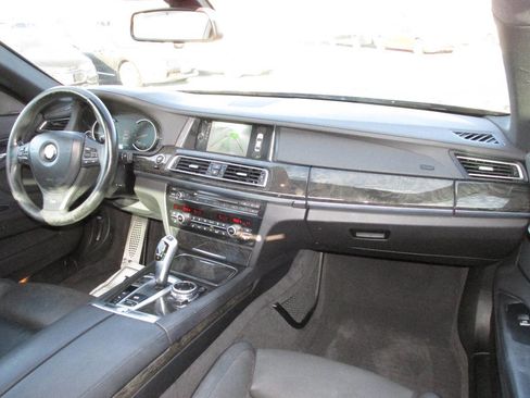 Used 2014 BMW 740Li w/ Executive Package image 24