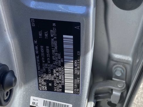Used 2023 Toyota Highlander XLE FWD image 14