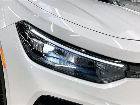 New 2026 Volkswagen Tiguan SE R-Line image 33