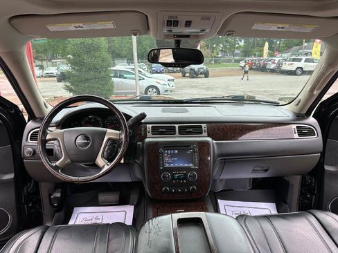Used 2013 GMC Yukon XL Denali RWD image 15