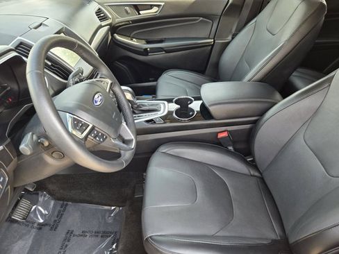 Used 2018 Ford Edge Titanium w/ Equipment Group 301A image 12