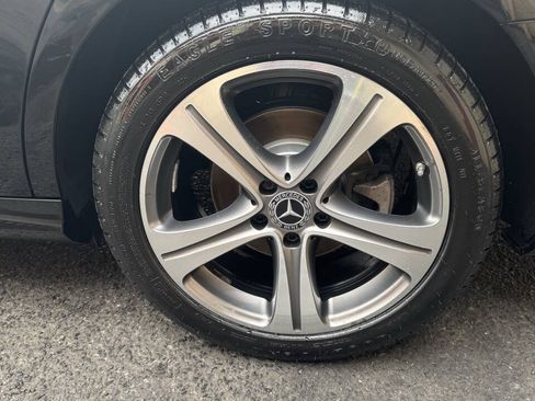 Used 2019 Mercedes-Benz E 300 4MATIC image 13