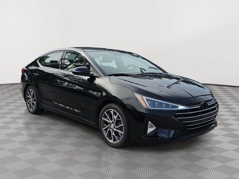 Used 2019 Hyundai Elantra Limited w/ Cargo Package FWD image 2