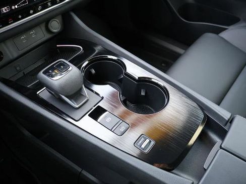 Certified 2024 Nissan Rogue SL w/ SL Premium Package FWD image 25