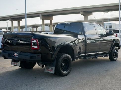 Used 2021 RAM 3500 Laramie w/ Night Edition image 6