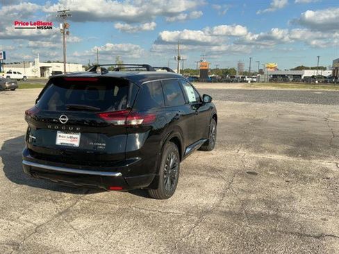 New 2026 Nissan Rogue Platinum AWD/4WD image 3