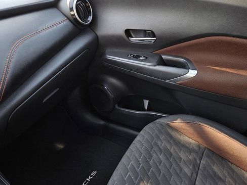 Used 2023 Nissan Kicks SR image 27