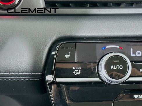 Used 2025 Honda Pilot EX-L image 23